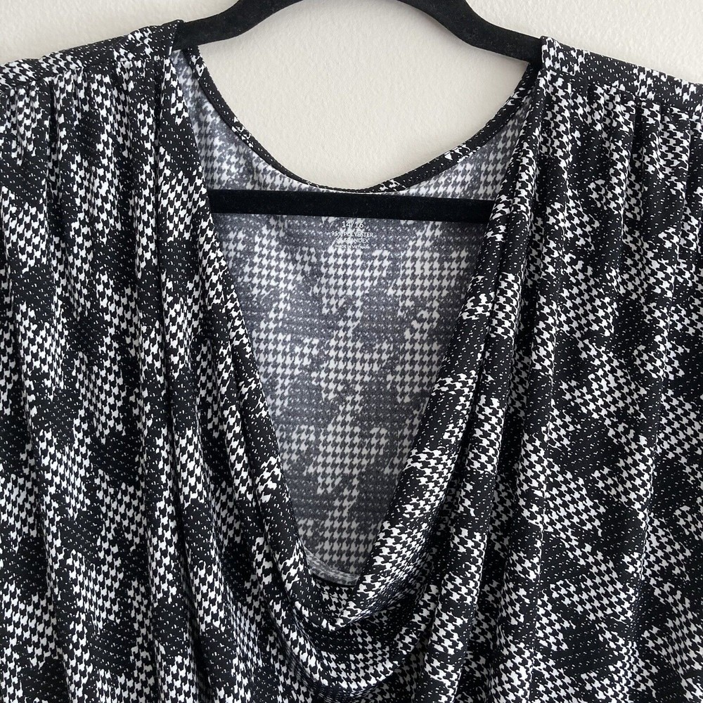 Lane Bryant Womens Size 14/16 Pullover Houndstooth Short Sleeve Top Draped Neck - Picture 2 of 8